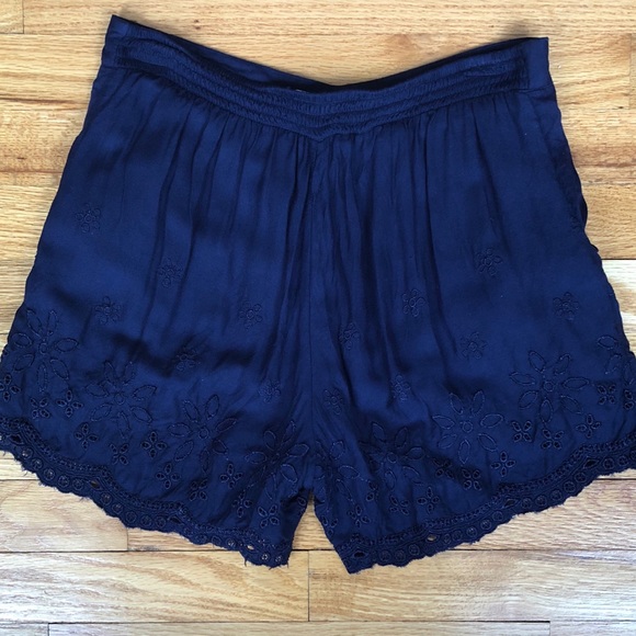 Lauren Conrad Navy Blue Shorts. Size 4 NWOT - Picture 3 of 5
